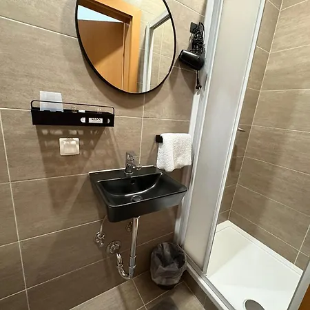 Knezevic Inn *