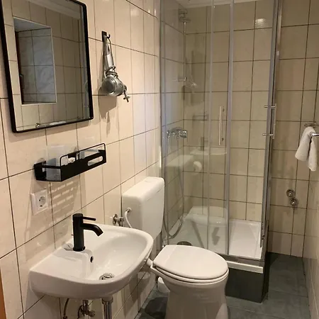 Knezevic * Leoben (Styria)