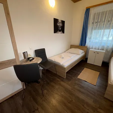Knezevic Inn *