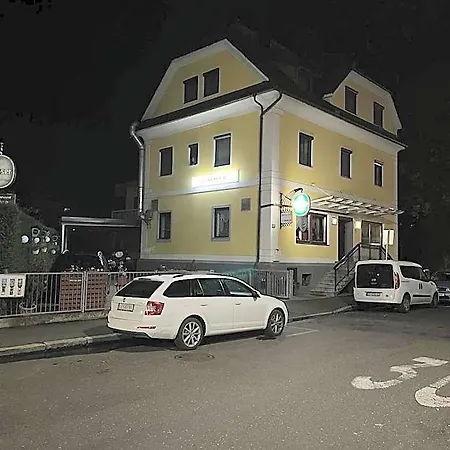 Inn Knezevic