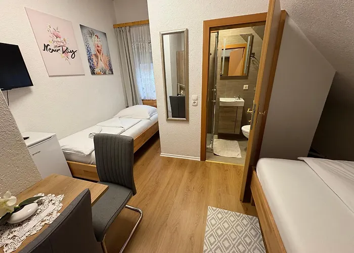 Knezevic * לאובן